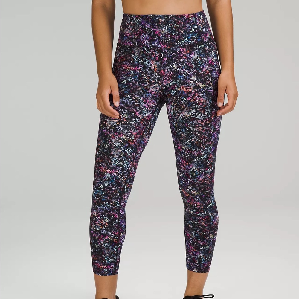 Fast and Free High-Rise Tight 25"
